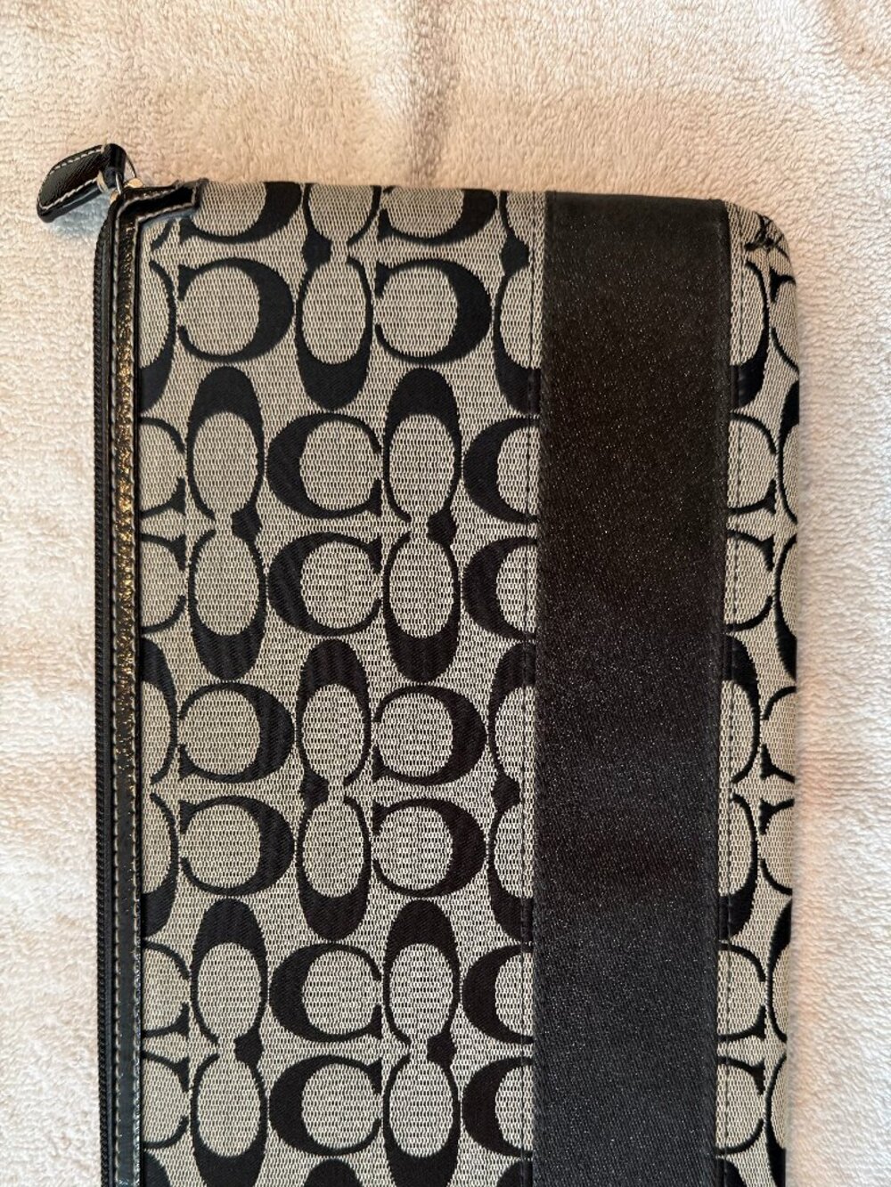 Coach iPad Sleeve – Black on Gray Signature C – Great Condition